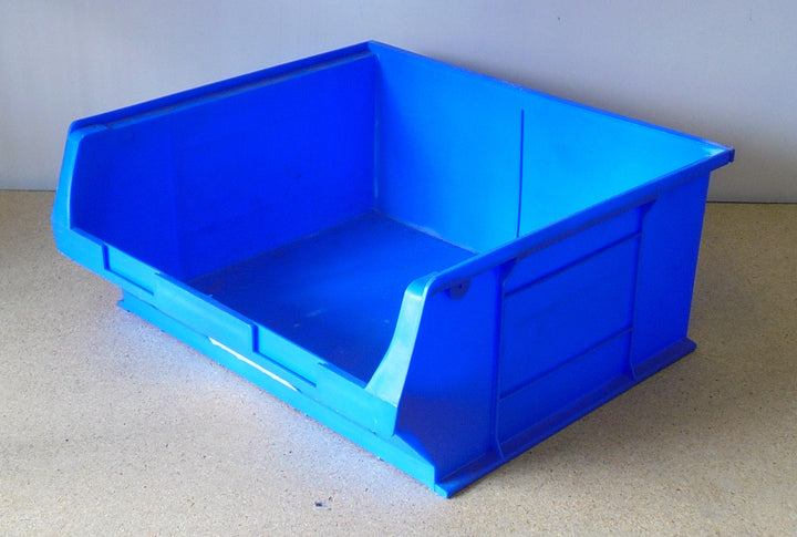 Used size 6 storage bin, 375 x 420 x 180mm high